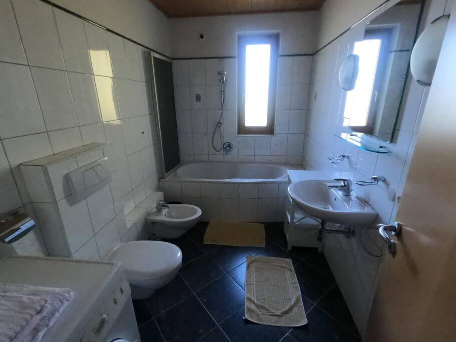Residence Emma Доббиако Экстерьер фото